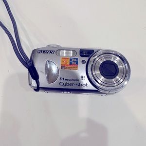 Working Sony Cybershot DSC P93